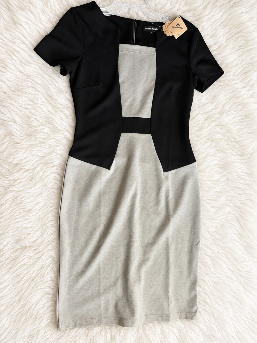 NWT Mmondschein Women’s Medium Black Gray Color Block Sheath Dress